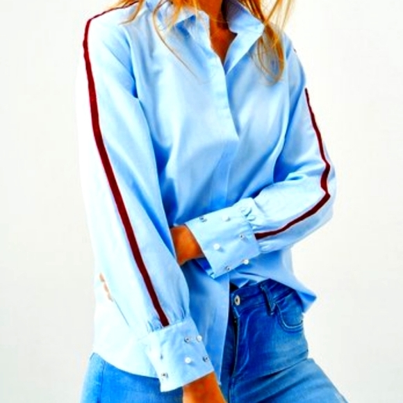 Boutiquen Tops - Blue & Red Striped-Accent Botton-Up Top